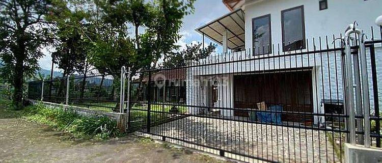 Villa Bukit Danau Puncak 1