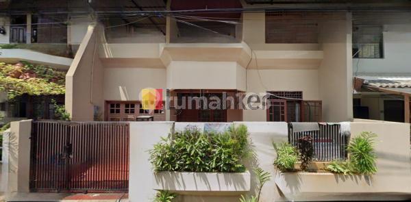 House For Sale, ready to occupy and well-maintained behind Telkom Tomang, West Jakarta 1
