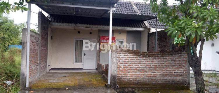 BU  CEPAT RUMAH PERUM QUEEN PARK RESIDENCE PRAMBON 1