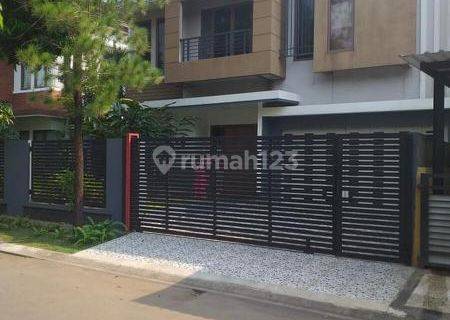 Rumah cantik di Melati Mas Viesta Bsd Tangerang Banten 1