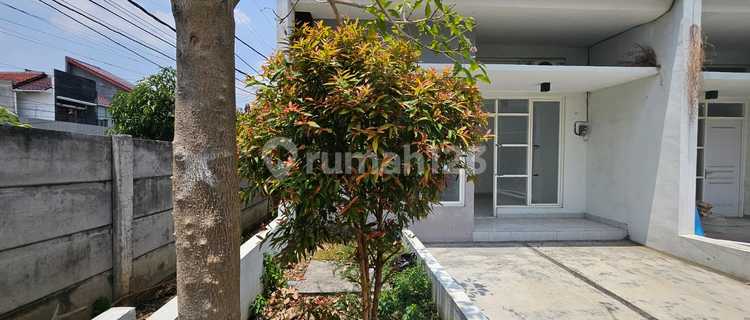 NEW HOUSE READY TO OCCUPY LOCATED IN EAST SEMARANG 1