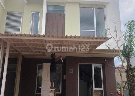 Rumah Di cluster malibu village gading serpong baru 3 bulan gress 1