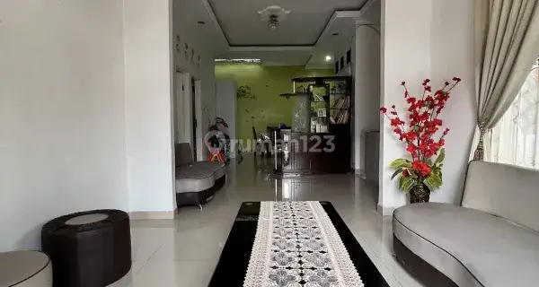 Rumah mewah Dalam Komplek 1