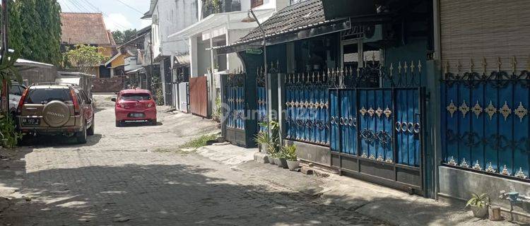 Rumah Tinggal 2 Lantai di Perum Villa Gading Estate Ngemplak Sleman 1