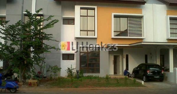 Ready-to-Occupy House in Jakarta Garden City, North Jakarta 1