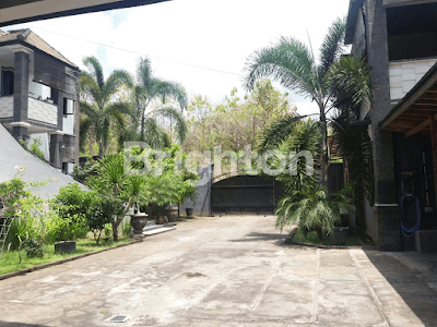 VILLA 2 GEDUNG (3 LANTAI+2 LANTAI) DI BALI UTARA 1