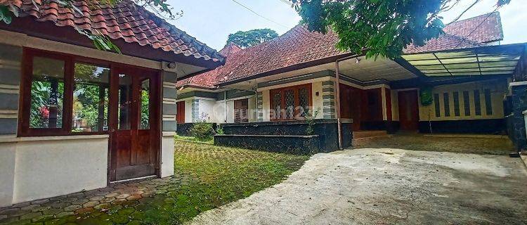 Rumah Asri 13 Kamar Siap Huni Di Hoek Jl. Cisangkuy Bandung 1