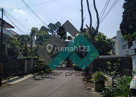 rumah luas terawat dalam cluster di Tubagus Ismail Dago Bandung 1