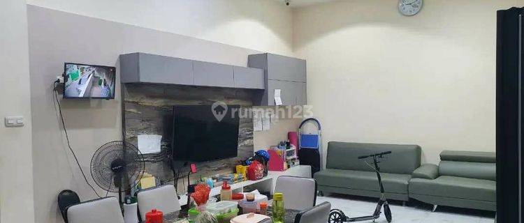 Dijual CEPAT Rumah Di Tomang, Jakarta Barat 1