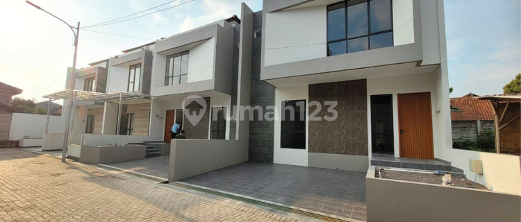 LUXURY 2-STORY HOUSE IN BUDI LUHUR ASRI CLUSTER 1