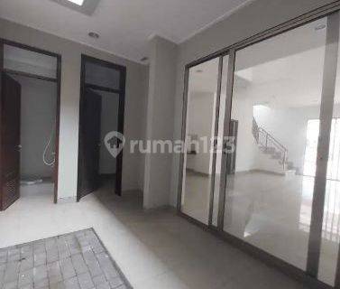 Rumah 2 Lantai Di Cluster Atlanta PIK 2 Jakarta Utara 1