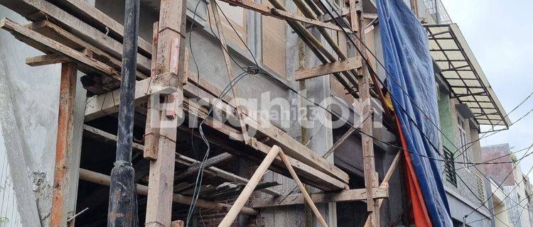 RUMAH BARU TANJUNG DUREN SELATAN JAKARTA BARAT ON PROGRESS 3 LANTAI 1