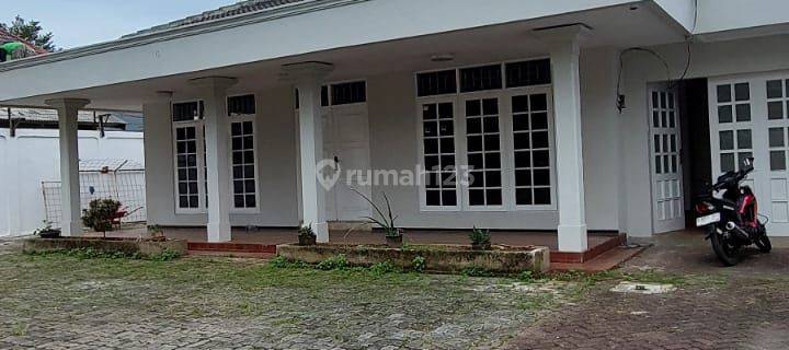 Rumah rapi, bagus siap huni di pesanggrahan 1