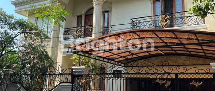 NICE 2 1/2 STORY HOUSE IN THE GUNUNG SAHARI AREA, CENTRAL JAKARTA 1