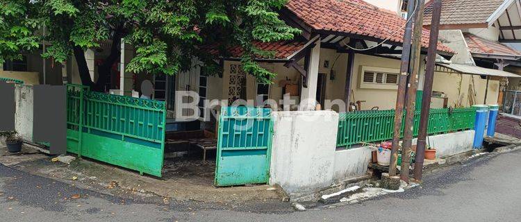 Rumah Lama Hoek Hitung Tanah 206 M2 Siap Bangun Rumah Mewah Lingk Aman Dan Nyaman 1