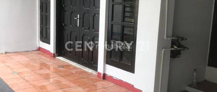 Rumah 2 Lt Strategis Di Kelapa Gading Jakarta Utara R1773 1