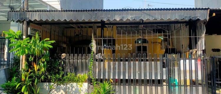Rumah Di Janur Kuning 1