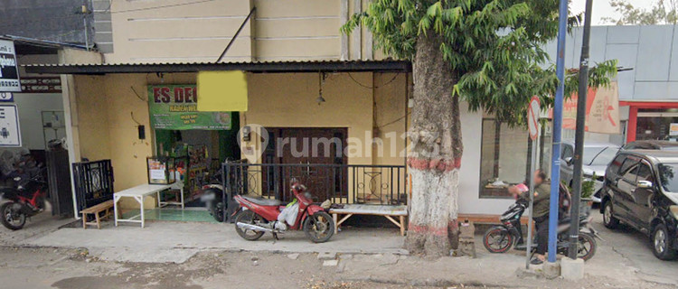 Rumah di Jalan Raden Wijaya Mojokerto, Strategis Dekat RSU Gatoel, Cocok untuk usaha Kost2an dsb, Nol Jalan Raya 1