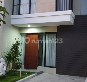 RUMAH  NORTH WEST LAKE CITRALAND SURABAYA BARAT FULL FURNISHED (MG) 1