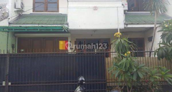 RUMAH Terawat Siap huni di Cideng Jakarta Pusat 1