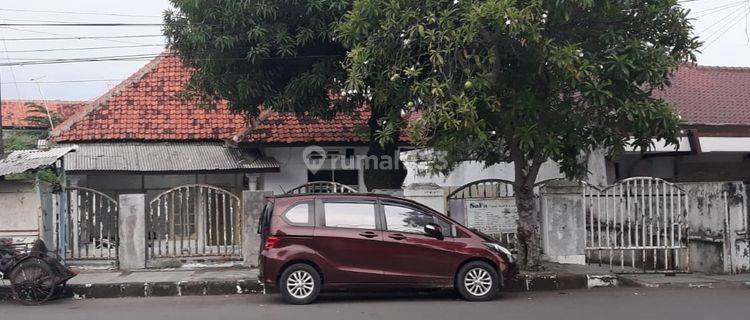 Tanah dan Rumah di jl. Veteran 1