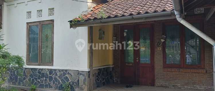 Rumah Asri Cihapit 1