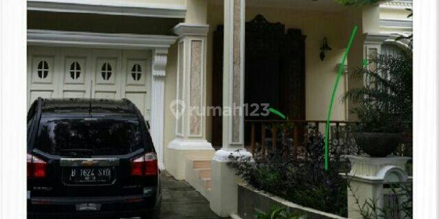 Rumah Mediteranian The Green 1