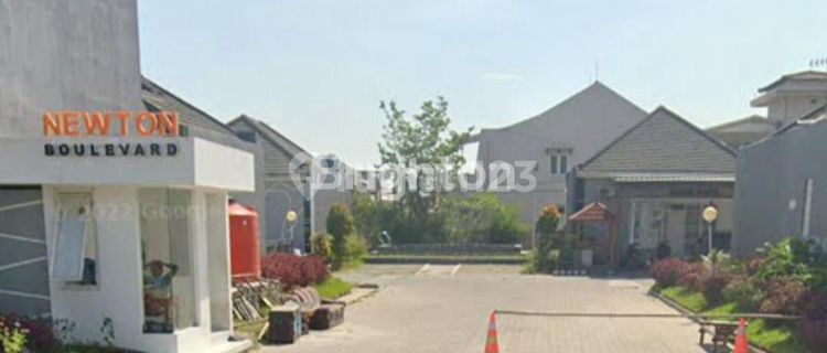 Ready-to-Occupy Pedurungan Newton House, East Semarang 1