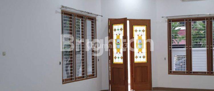 RUMAH HOOK MODERN CANTIK 2 LANTAI SIAP HUNI RAWAMANGUN 1