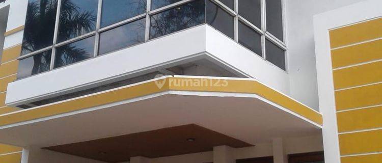Rumah Lokasi Strategis di Pejaten Raya Jaksel 1