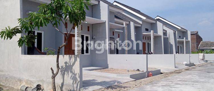 RUMAH PREMIUM MURAH SIAP HUNI DI BANJARDOWO BANGETAYU WETAN 1