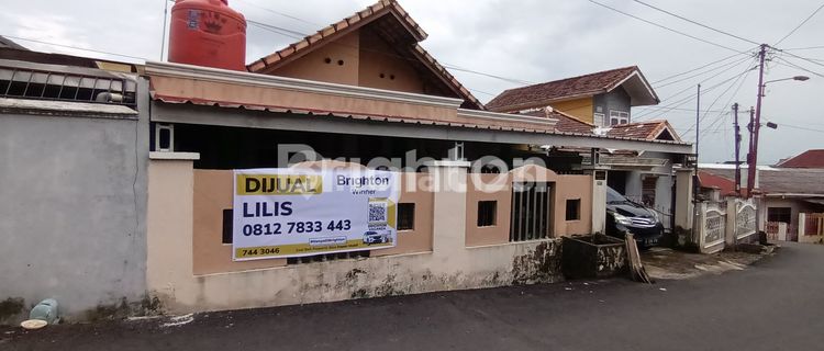 RUMAH SIAP HUNI DI TENGAH KOTA LOKASI STRATEGIS AMAN DAN  NYAMAN 1