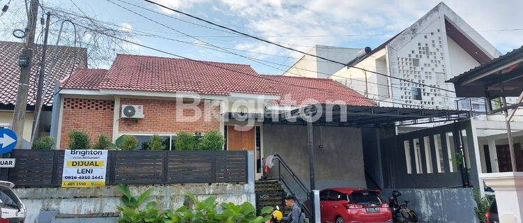 RUMAH CANTIK LINGKUNGAN TENANG DAN LUAS 1