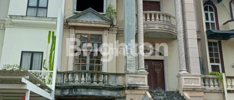 RUMAH THE PALACE RESIDENCE MEDAN POLONIA 1