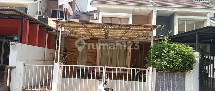 Rumah di Perumahan Duta Garden, Tangerang 1