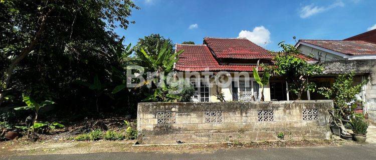 RUMAH HOOK MUSTIKAJAYA BEKASI, HITUNG TANAH SAJA 1