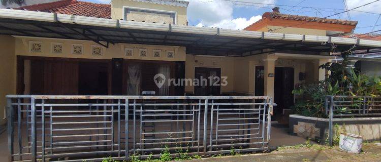 Rumah Tinggal 4 Kamar Lokasi Strategis Dekat Gembira Loka Zoo 1