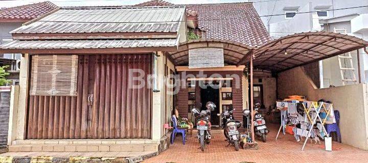 RUMAH DI  JALAN PM NOOR SAMARINDA 1