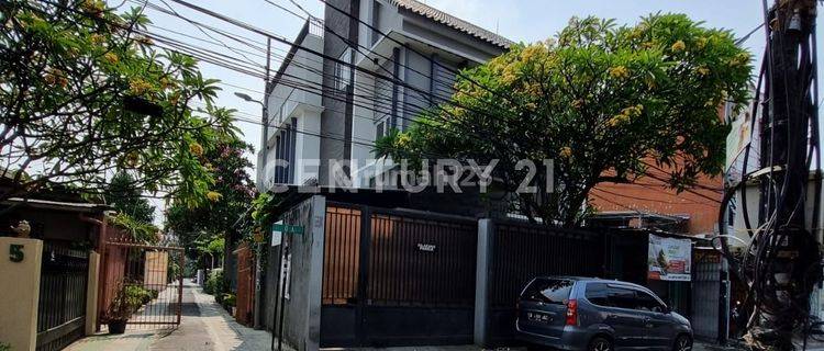 Rumah Siap Huni Bisa Untuk Kantor Lokasi Strategis Jakarta Pusat 1