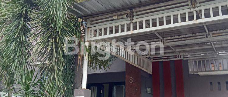 Disewkan Rumah 2 Lantai Semi Furnished Lokasi Strategis Dekat Gatsu Barat 1