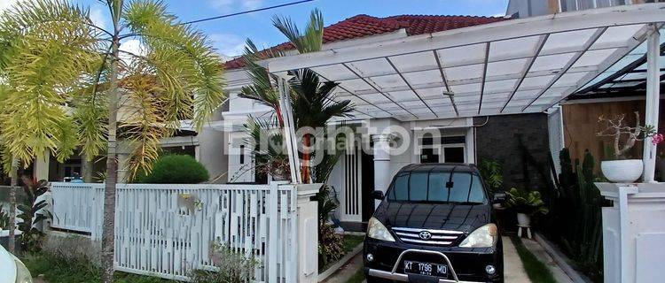 RUMAH TENGAH KOTA BERNUANSA MINIMALIS ELEGAN LOKASI AMAN NYAMAN HARGA NEGO 1