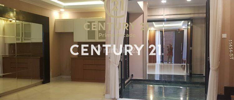 Rumah Semi Furnished  Terawat  Di Discovery Bintaro Sektor 9 1