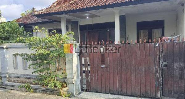 4 bedrooms house for sale at Pemecutan Denpasar Barat strategic location well maintained 1