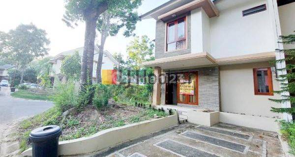 Disewakan Rumah Hook 2 Lantai Furnished Di Villa Panbil 1