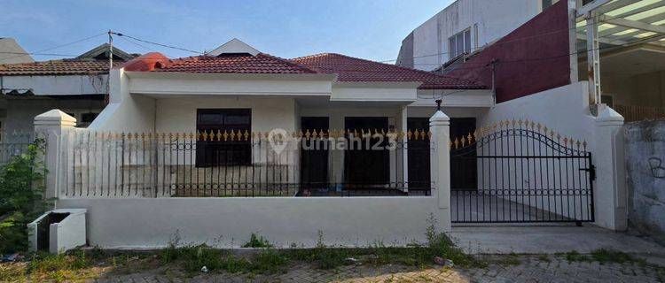 Rumah Klampis Semolo Timur STRATEGIS, ROW 2 MOBIL, SIAP HUNI  1