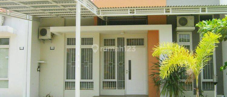Rumah cantik,siap huni..letak strategis,Graha padma semarang 1