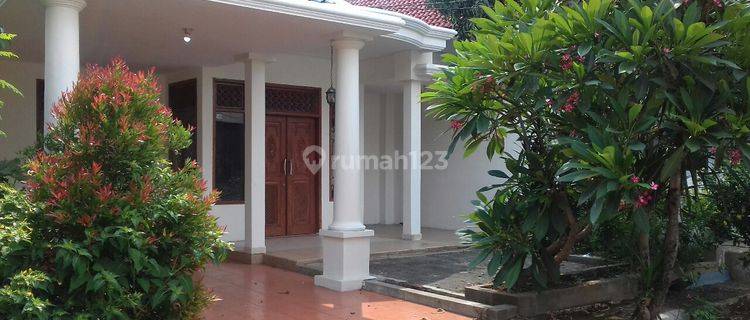 Rumah Besar Sudah Renovasi Dalam Komplek Graha Raya Tangsel 1