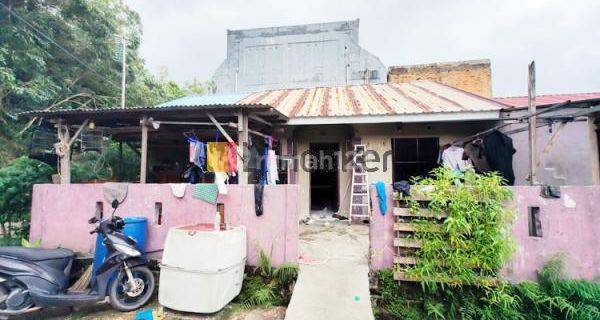 Rumah Hook Di Perumahan Taman Sari Hijau 1