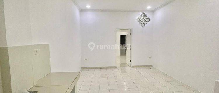 Dhyana rumah full renovasi jelambar uk 4x15m lokasi bagus 1