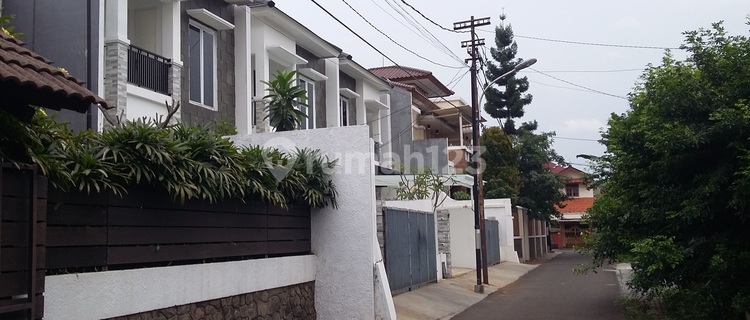 Rumah Lama Hitung Tanah Dalam Kompleks Hadap Timur 1